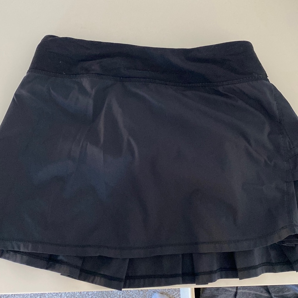 Ivivva kids size 14 black skirt